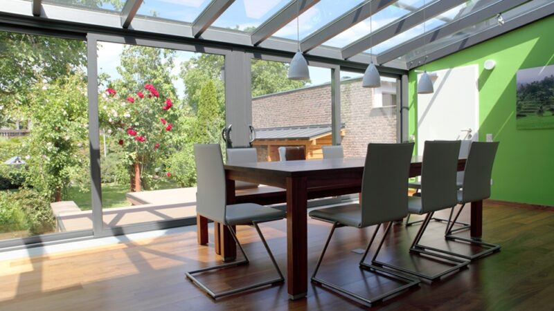 Upgrade vom Wintergarten: Design und Materialien für einen Sommergarten